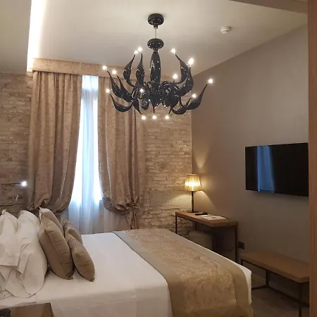 Aquarius - Ascend Collection 4*