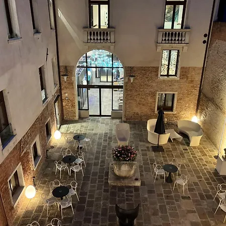 Aquarius - Ascend Collection ヴェネツィア