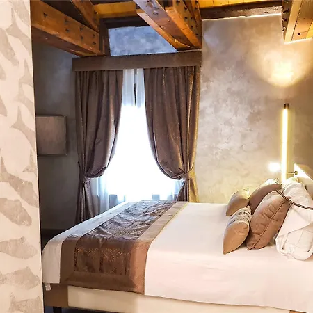 Aquarius - Ascend Collection Hotel