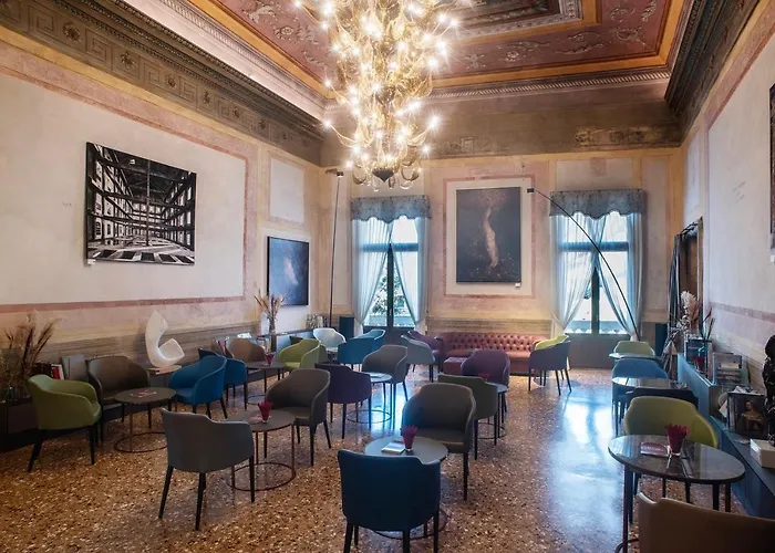 Aquarius - Ascend Collection ヴェネツィア