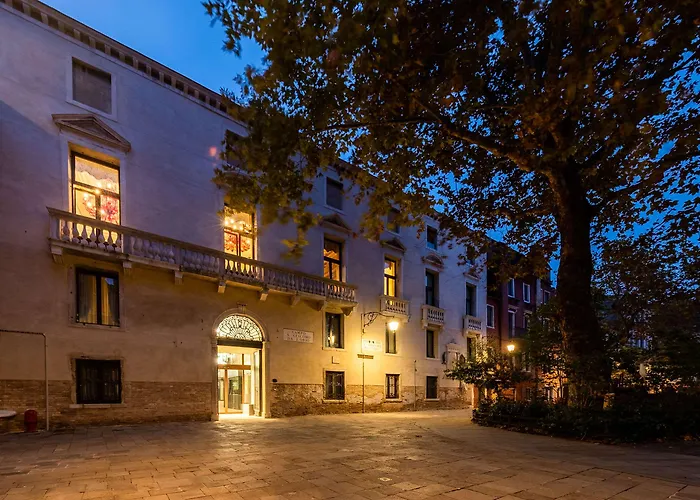 ホテル Aquarius - Ascend Collection